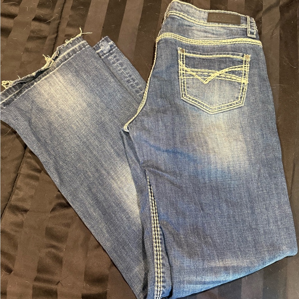 Rock & Roll Cowgirl Blue Boot Cut Jeans with Distressed Details